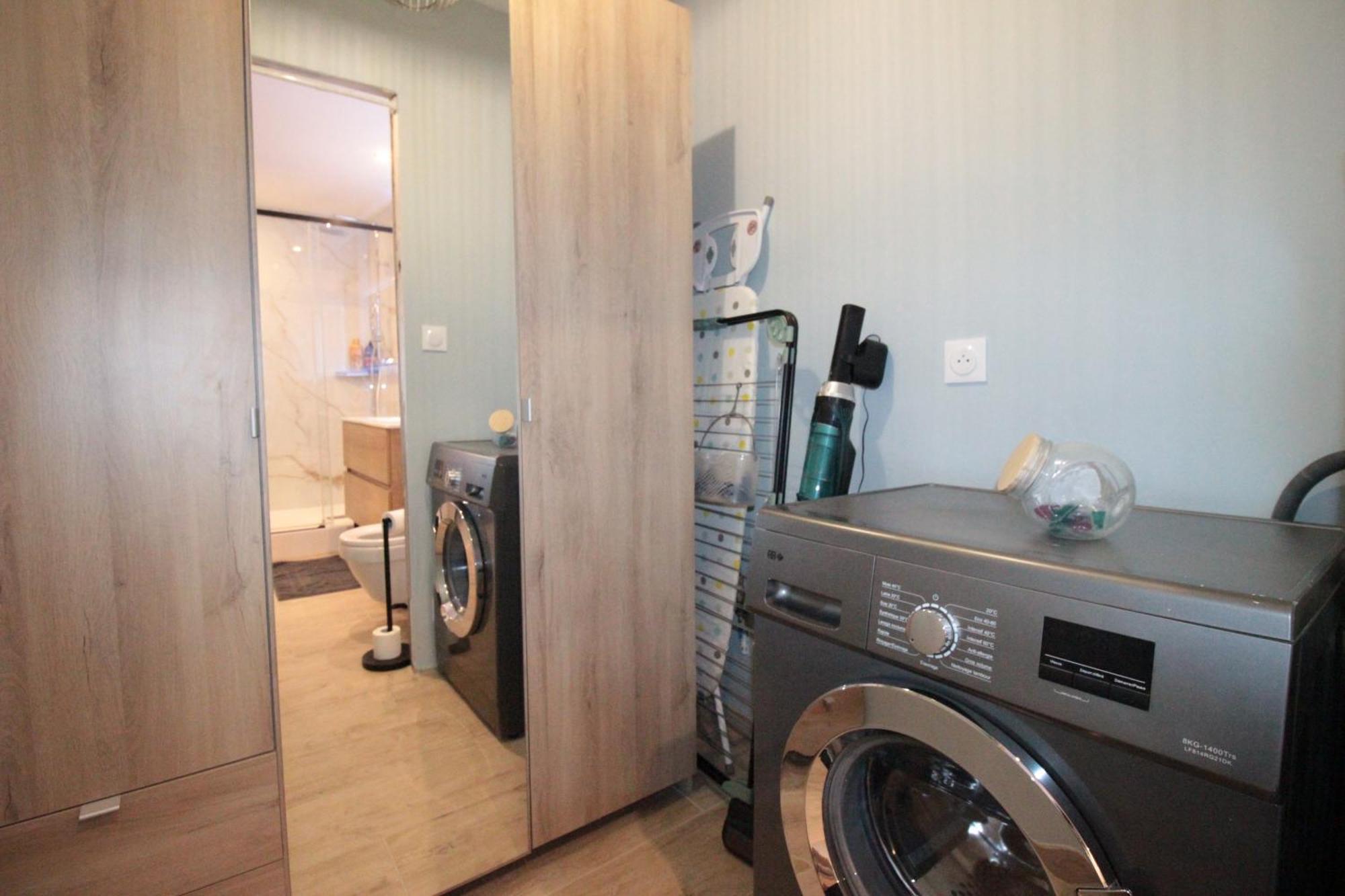 Luxury Studio, Rez De Chaussee, Parking Prive Video Surveillance, Canape Haute Qualite Convertible Couchage 2 Personnes, Centre Ville Proche, Restaurant, Boulangerie 2 Minutes A Pied, Terrasse - 800Metre Carre De Terrain - Gere Par Presta-Zen'Service Verdun-sur-Meuse Exteriér fotografie